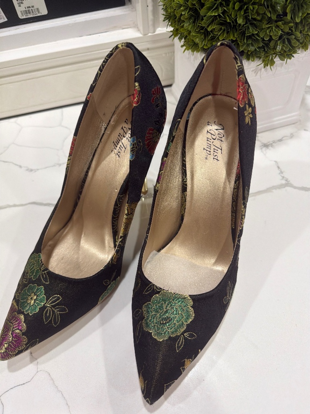 Brand new Floral heels size 9